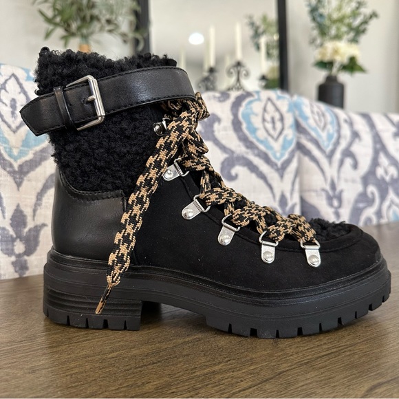 NIB Sam Edelman Gretchen Faux Shearling Trimmed Lace-Up Boot Size 6 - Picture 3 of 16